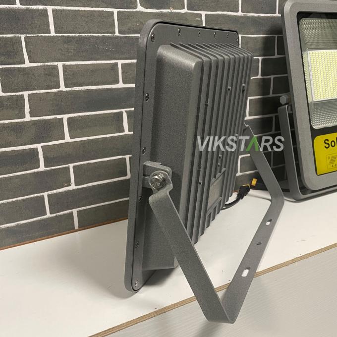 600w 800w Luzes solares de inundação Iluminação de estádio Iluminação exterior Refletores solares de alta potência 4