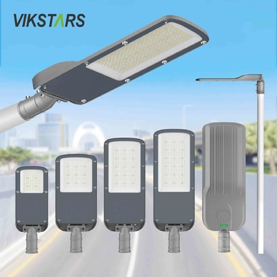 comprar Novas lâmpadas de rua LED de preço barato com fotocélula para iluminação de rua IK08 IP65 fabricação em linha